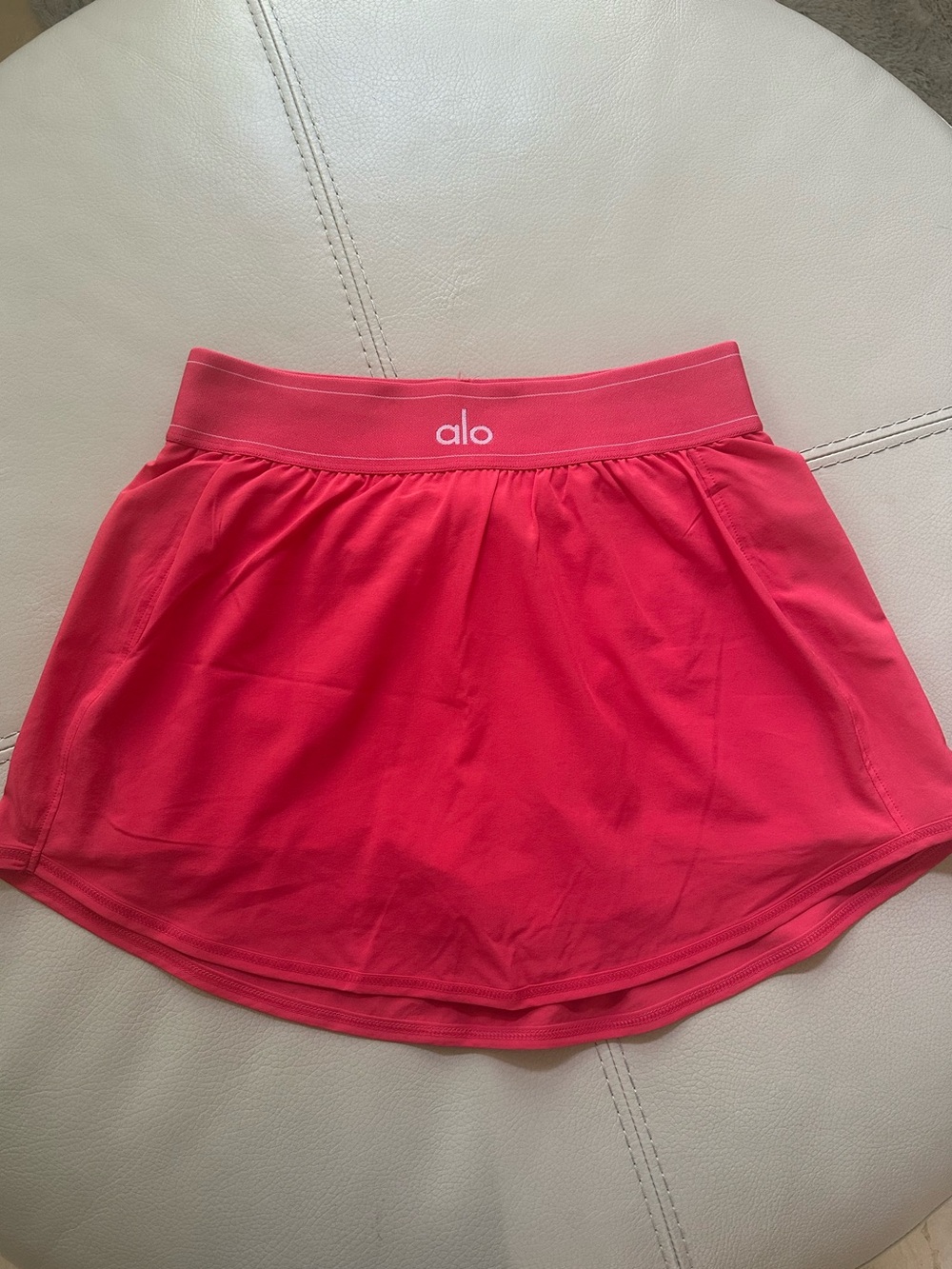Sold out! Authentic ALO Yoga Women’s Candy Red Tennis Skort XS